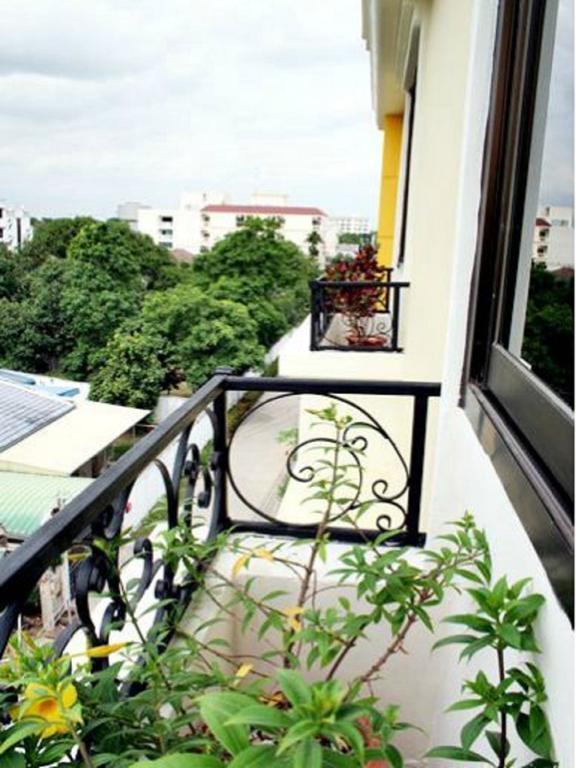 The European Place Bangkok Extérieur photo